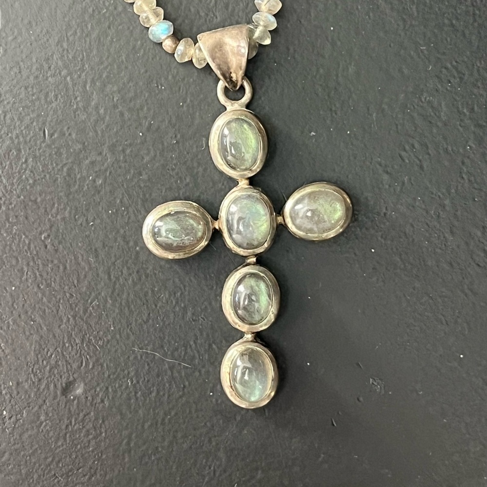 VINTAGE DOUG PAULUS INDIA LABRADORITE CROSS PENDANT BEAD NECKLACE STERLING 925